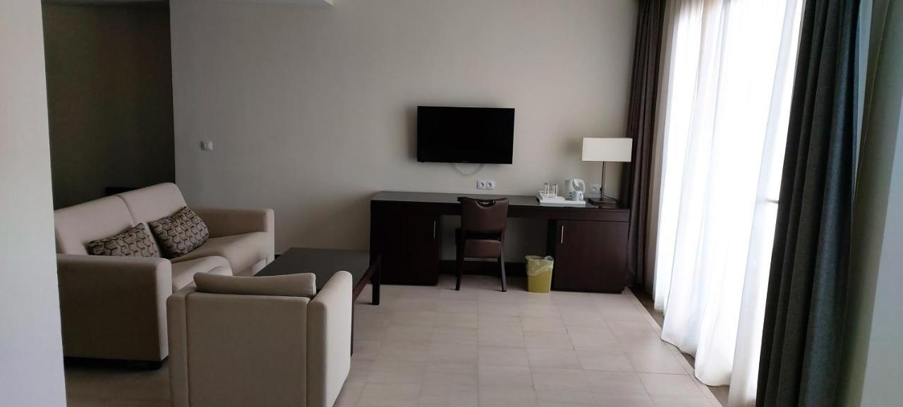 Concorde Green Park Hotel 5*