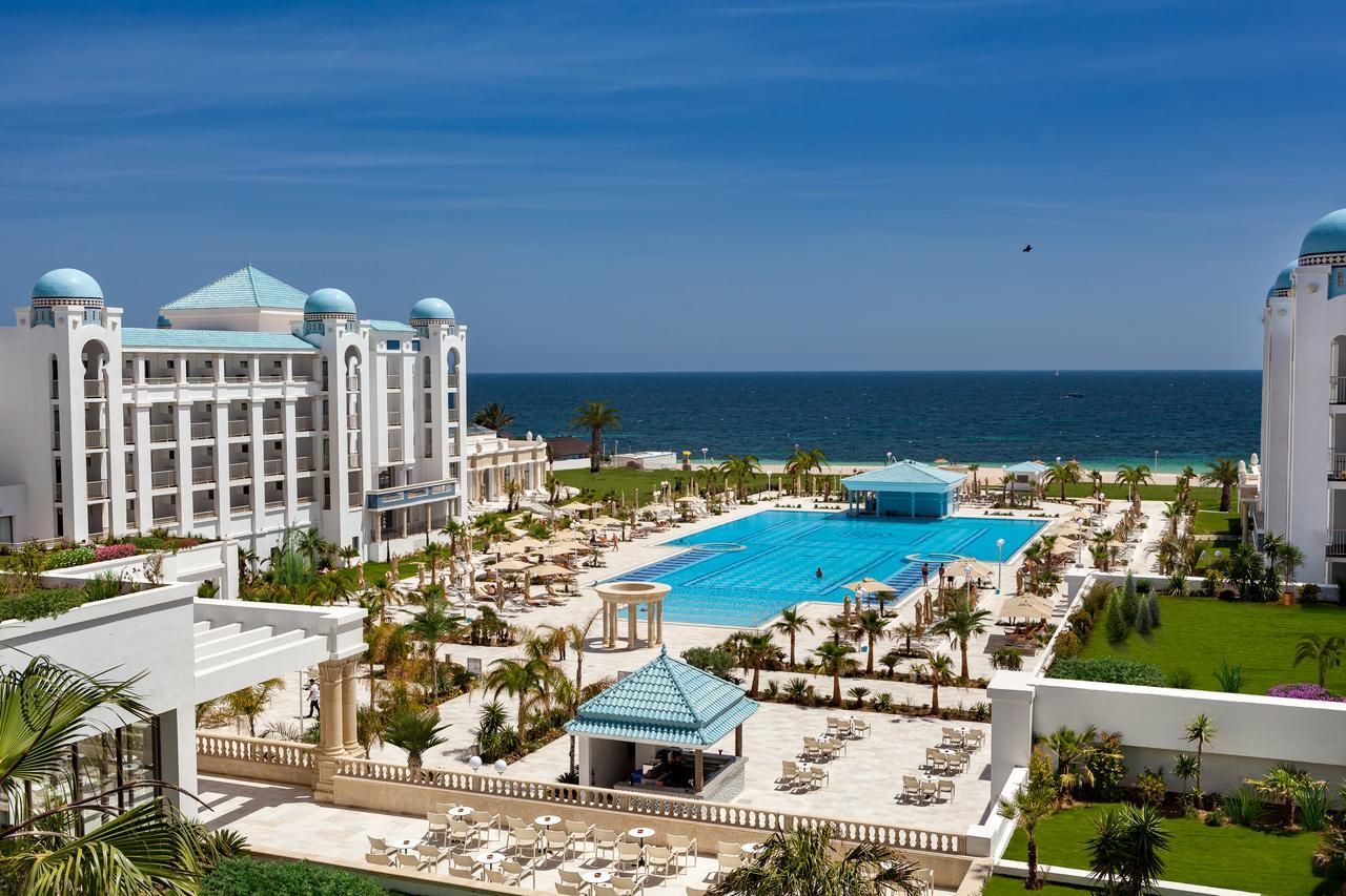 Concorde Green Park Hotel 5*